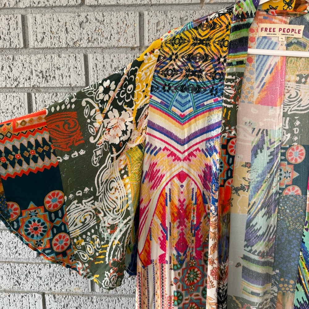 Free People Violet Duster Kimono Cardigan Size XS Colorful Printed Graphics - Picture 4 of 5